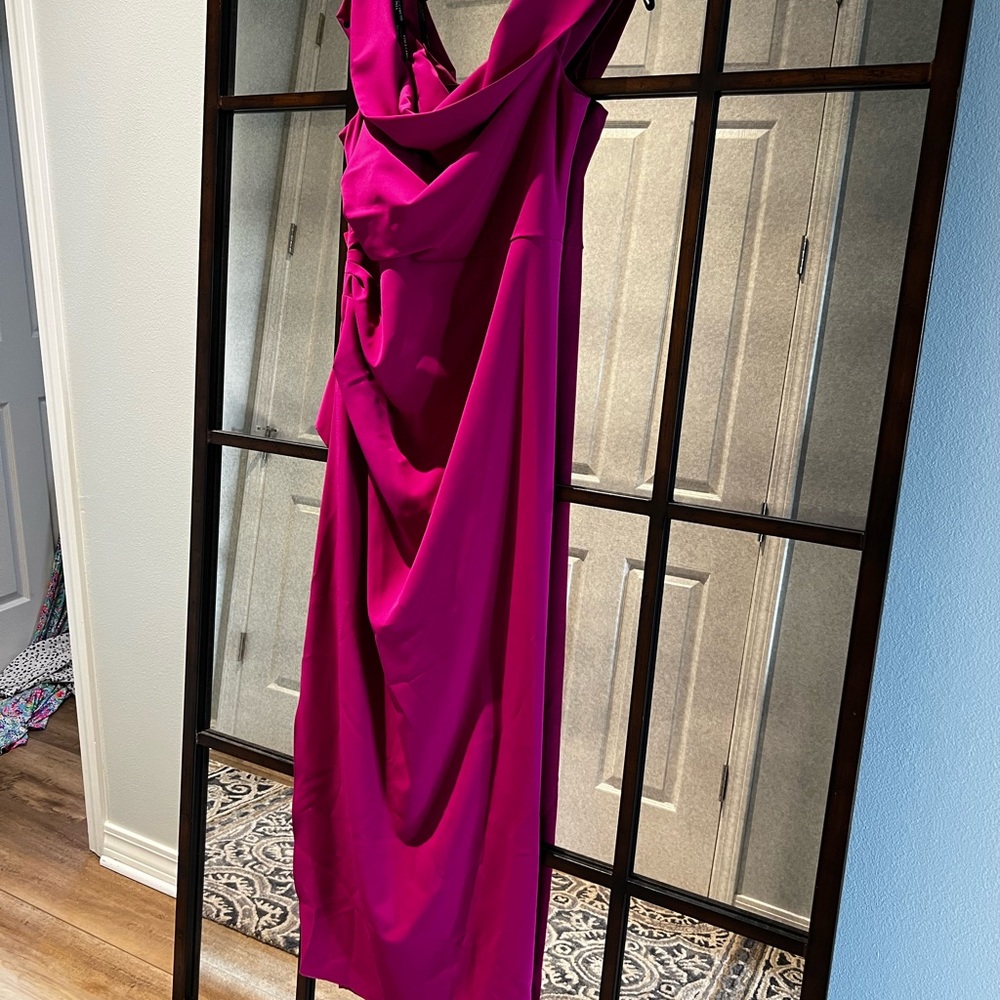 New w Tags: Beautiful fuchsia evening dress **Size 16**